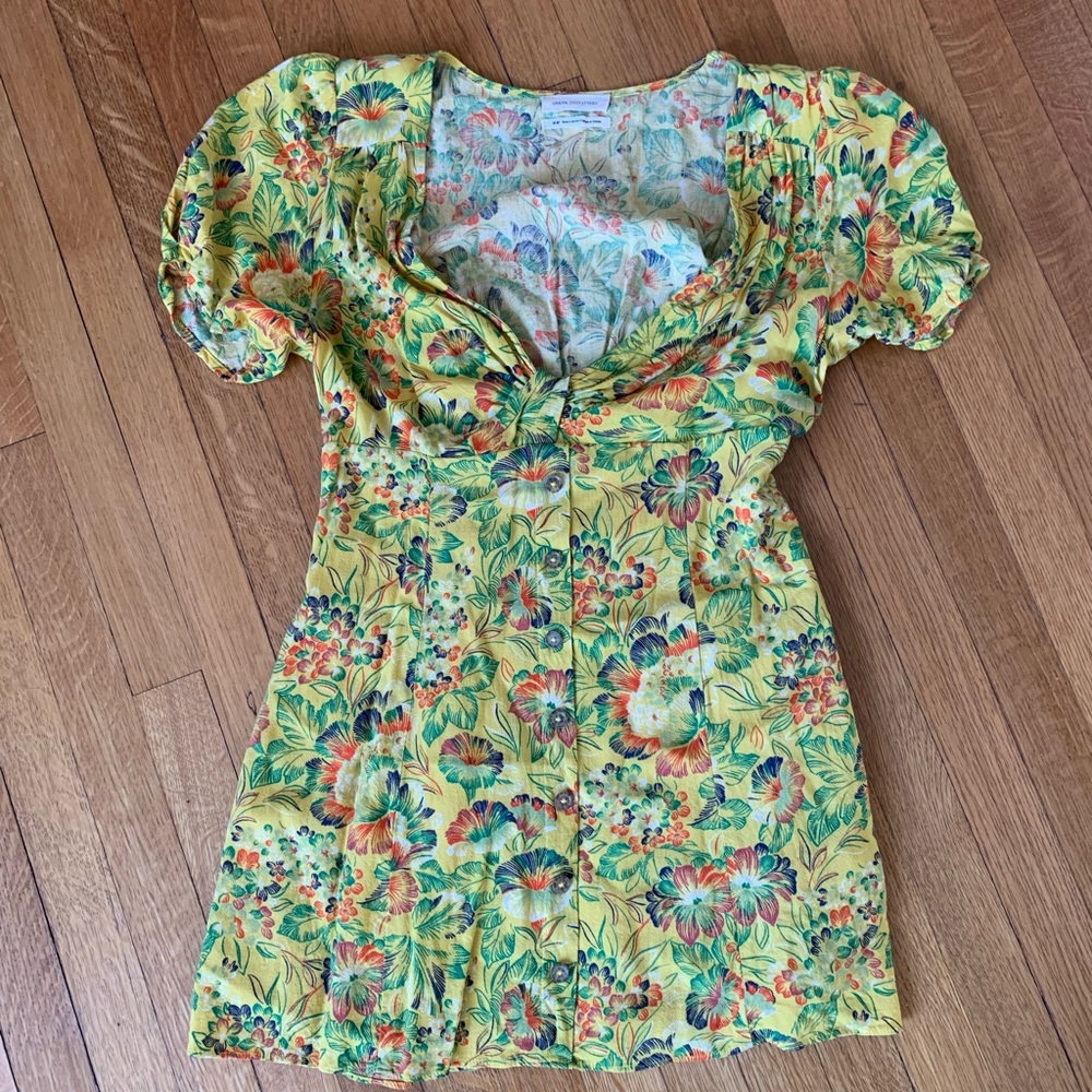 URBAN OUTFITTERS FLORAL MINI DRESS